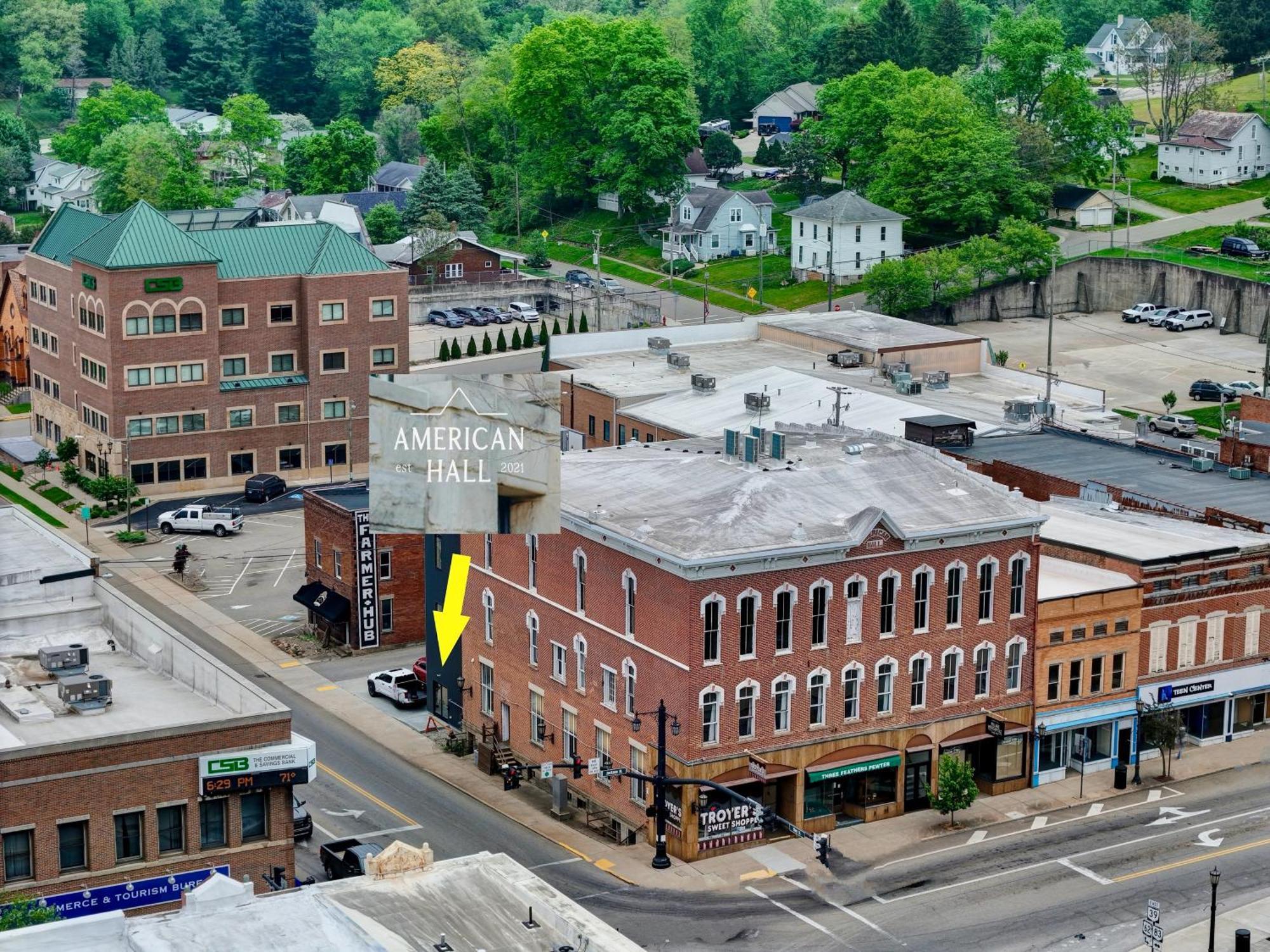 Kaufman Suite- By Busy Intersection Millersburg Exterior foto